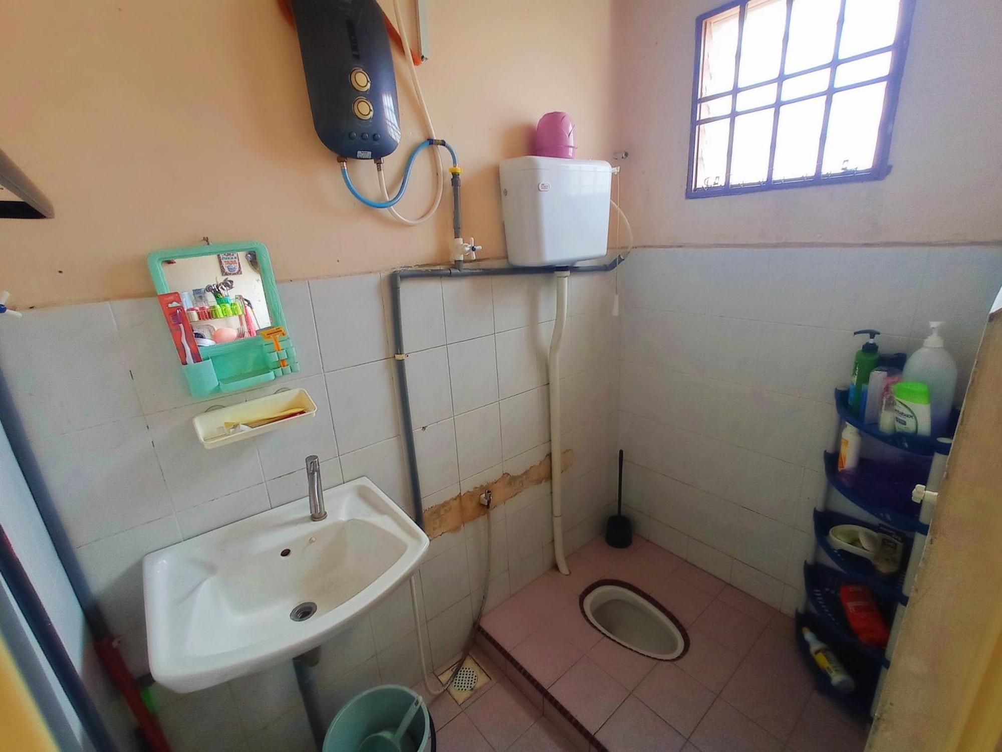 Homestay Melewar ปาริตราจา ภายนอก รูปภาพ